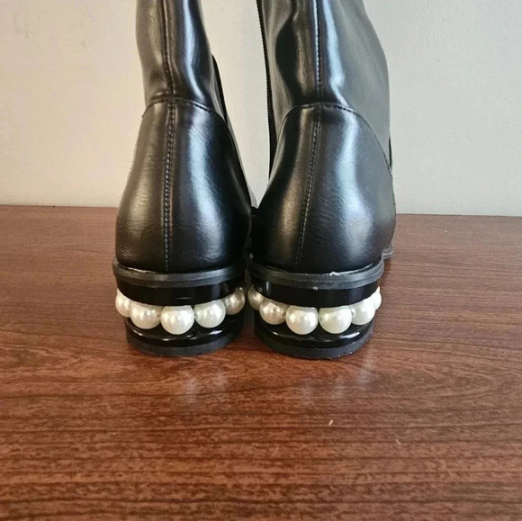 Catherine Malandrino Knee High  Pearl Style Boots SIZE 8 EUC - Picture 4 of 6